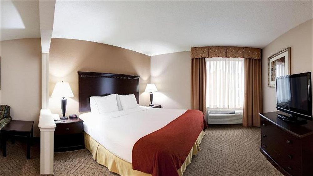 Express Kansas Missouri By Ihg